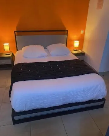 Le Relais Des Cols Guest house